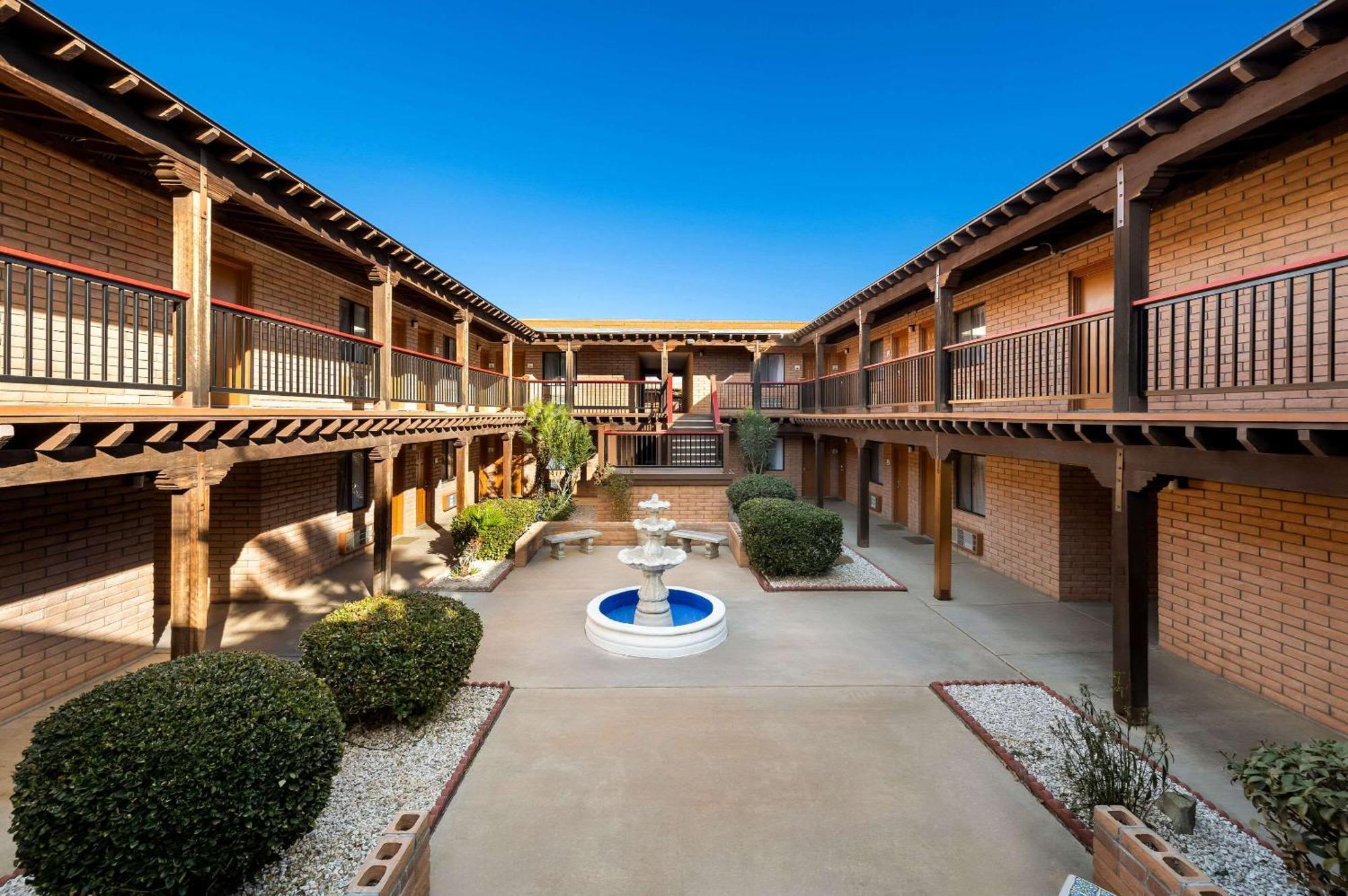 Clarion Inn Sierra Vista Dış mekan fotoğraf